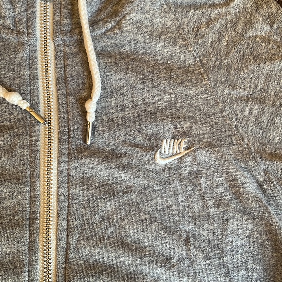 Nike Zip-up Hoodie - Picture 2 of 7